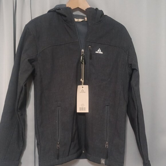 Women's jacket - Picture 1 of 3